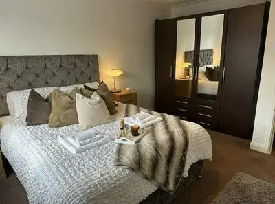 Impeccable 2-bed House Next to Old Trafford