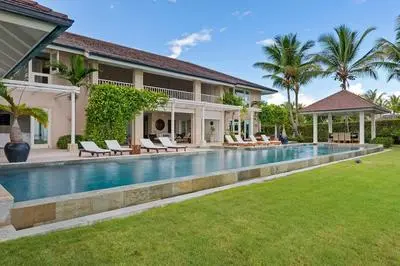 5BR Oceanfront Golf Estate w Pool Private Chef