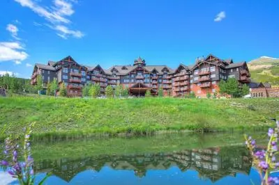 Luxury 1 Bedroom Condo with Slopeside View 1 Condo