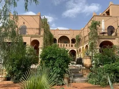 Room in Guest Room - Privatised Charming Guest House With Pool for 16 People