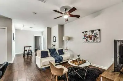 Stunning 2BR 2BA w/SKY POOL lounge CozySuites