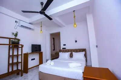 Sakura Surf Lanka Hotel & Restaurant