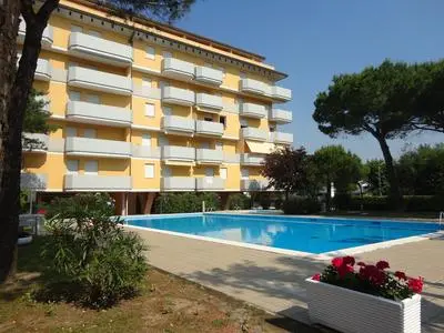 Lovely Apartment With Pool in a Fantastic Location by Beahost Rentals
