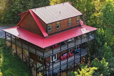 Indoor Pool, Theater, Hot Tub & Mountain Views Near Dollywood Crimson Crest by Avantstay