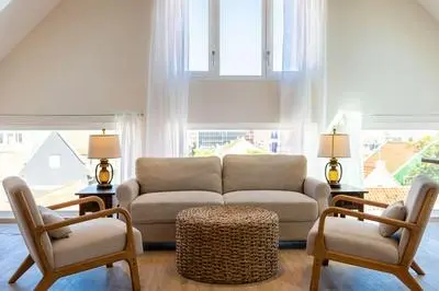 Historic Heartbeat 2BR Townhouse in Central Bliss