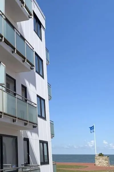Sea air Modern Retreat