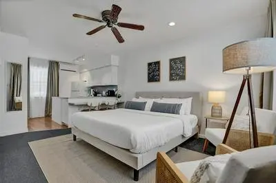 Marine Villas 2 in Hollywood