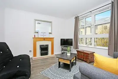 JOIVY Apartment Near The Royal Mile With Parking