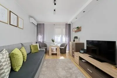 Wyszyńskiego With AC by Renters