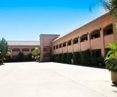 Estancia Inn