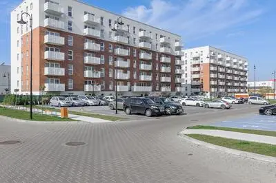 Lumina modern studio with balcony