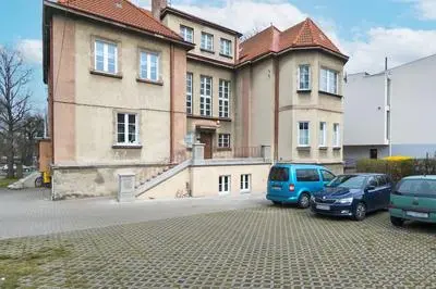 Spacious Family Apartment by Renters