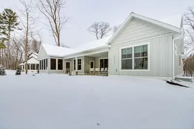 Luxury Serpent Lake Home w/ Gourmet Kitchen!