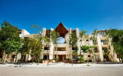 Amazing 2BR condo surrounded by nature by Happy Address