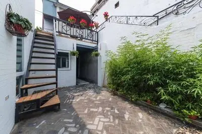 Beijing Drum Tower Luxurious Apartment