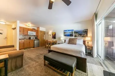212 Bldg B 1 Bedroom Condo