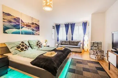 10Min Downtown 3 rooms Parking Metro100m