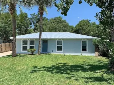 Wanna Go Back 3 Bedroom Home by RedAwning