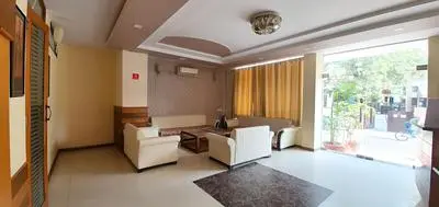 Hotel Royal Residency