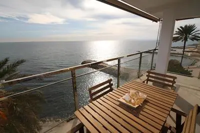 The Palm Hotel & Restaurant