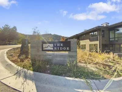 3519 The Ridge, Modern Luxury 5 Bedroom Home