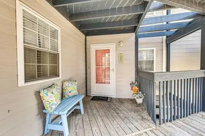 Screened Balcony & Perks: North Myrtle Beach Condo