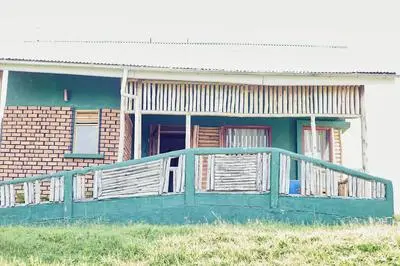 ngirisi hill silverback lodge-bwindi