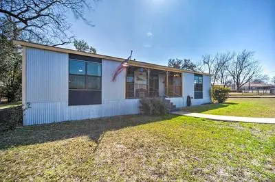 Fredricksburg Vacation Rental at 'the Loft'!