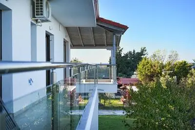 Rania Octo in Chaniotis