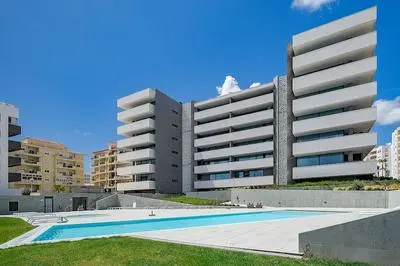 Lagos Deluxe 2 With Pool by Homing