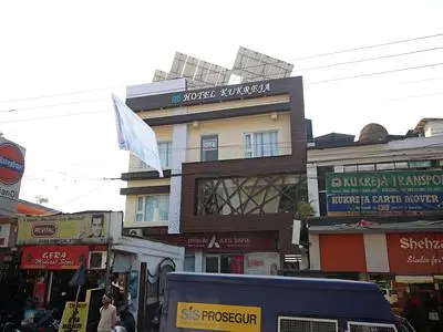 OYO 8132 Hotel Kukreja