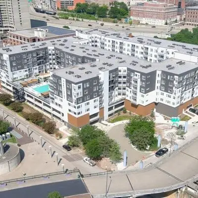 Cozysuites l Luxe 2BR in Downtown Cincinnati