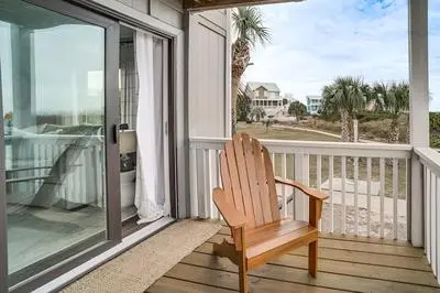 Beachfront Saint Helena Island Condo w/ Amenities!