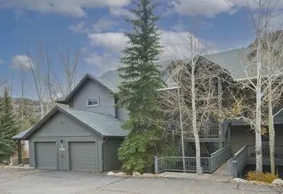 Canyon Run I-203 2 Bedroom Condo by Redawning