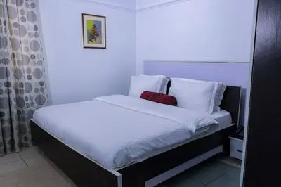Bristlecone Suites & Apartment