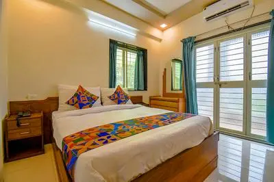 Fabhotel Galaxy Inn