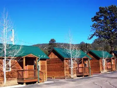 Eagle Fire Lodge & Cabins