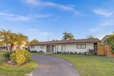Renovated 5 Br Home with Heated Pool