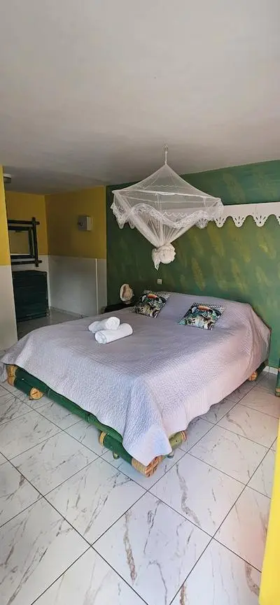 DREAMS PARADISE RESIDENCE DE VINGTS STUDIOS PLUS UNE SUITE DE LUXE AVEC BAIGNOIRE