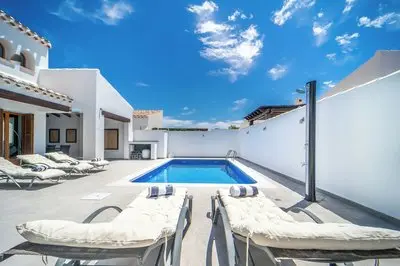 El Valle Golf Resort- Private Pool- Bbq- Parking