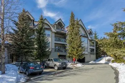 Bright & Spacious 2 Bedroom Situated in Blueberry Hills