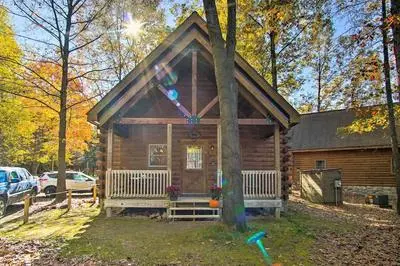 Rustic Rothbury Cabin w/ Resort Amenity Access!