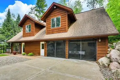 Lakefront Tower Home w/ Shared Dock!