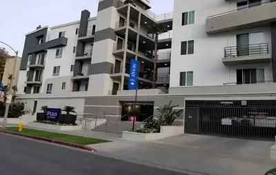 Prime Location For UCLA Students S209
