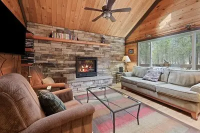 Pole House 10 2 Bedroom Cabin