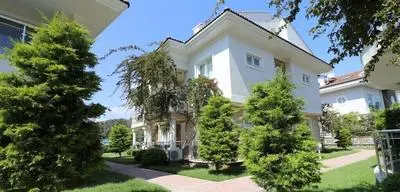 Villa BGA4 by JoyLettings