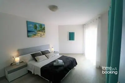 InmoBooking Atinea 3, Climatizado y a dos min de la playa