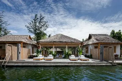 Chibu Riverside Cottages and Dorm