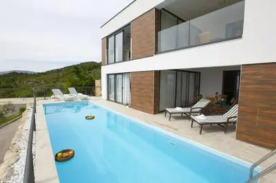 Royal Villa 2