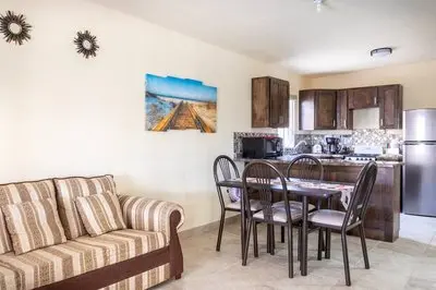 Apartment With Excellent In-town Location 1